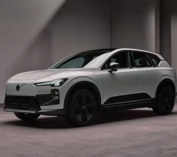 Volvo EX60 Cross Country P10